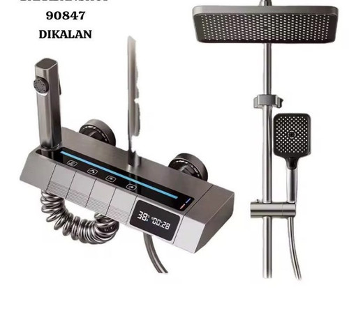 دوش حمام هوشمند آلفا دیکالان از نمای جلو